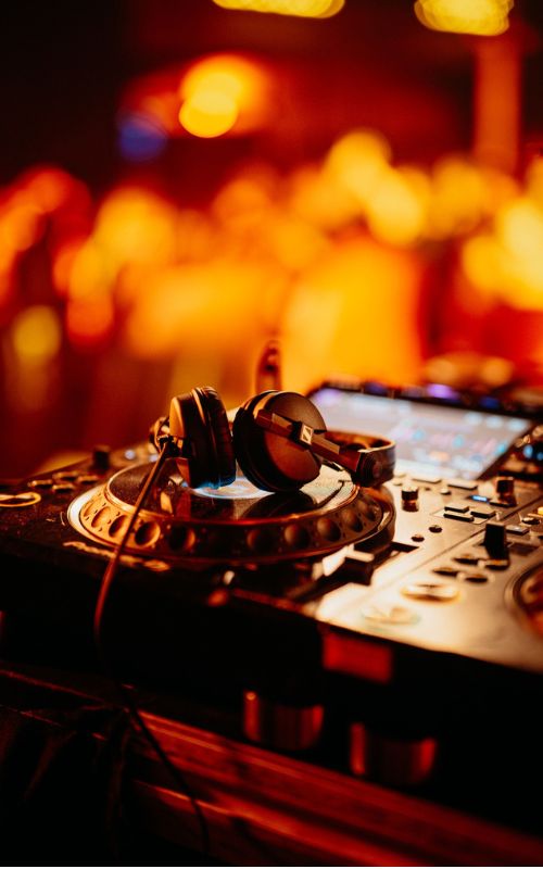 DJ DouBBle B Allround DJ uit de Achterhoek Gelderland